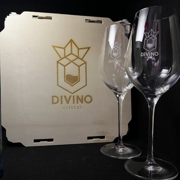 Copas serigrafiadas: la opción ideal para cualquier ocasión con Divino Cristal 3 copas serigrafiadas